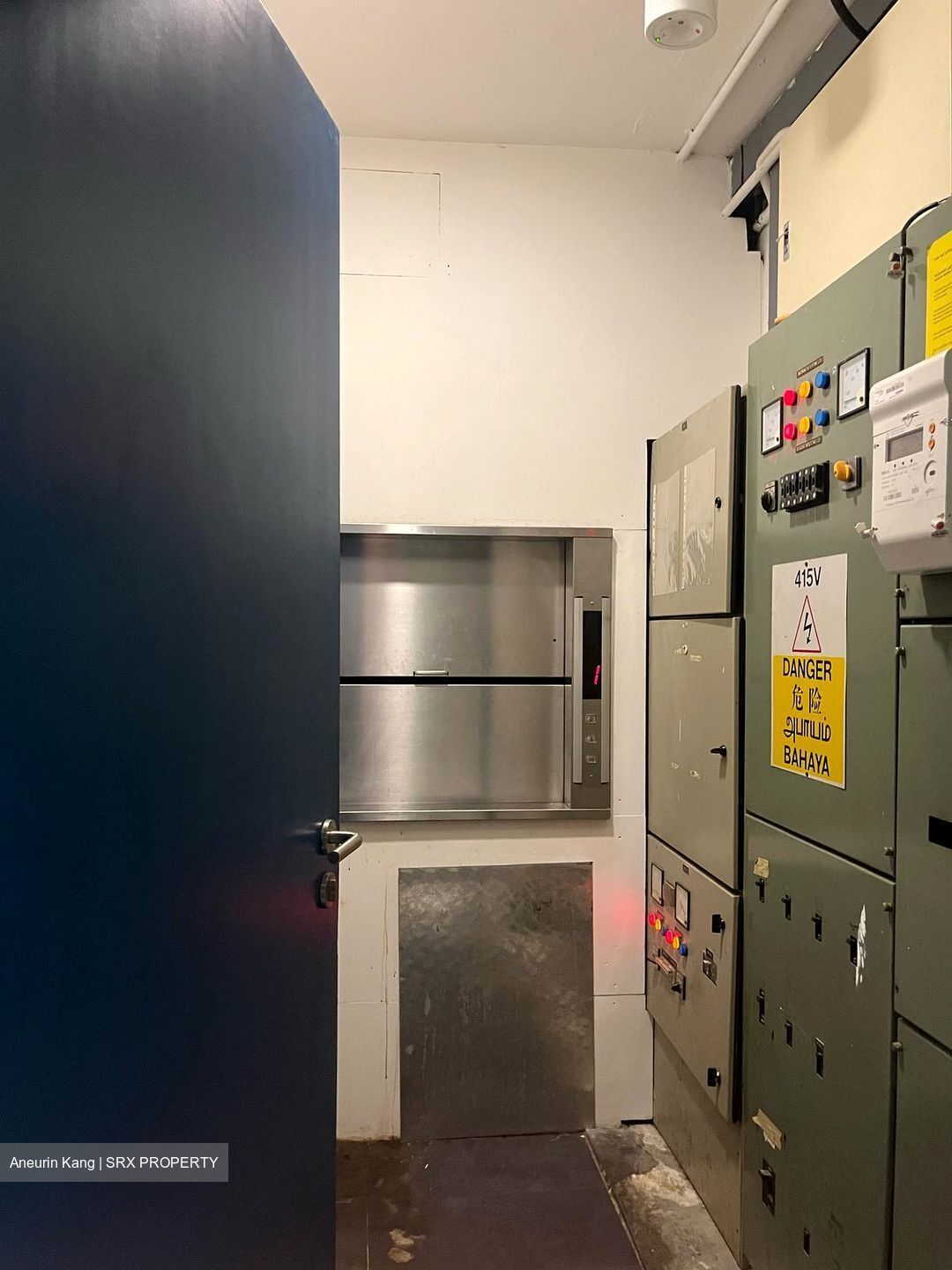 Holland Village (D10), Shop House #452804751